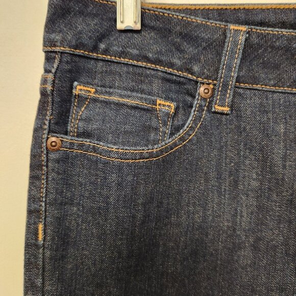LL Bean Jeans Classic Fit Mid Rise Straight Leg Womens 12 Reg Stretch Denim EUC - Picture 5 of 13